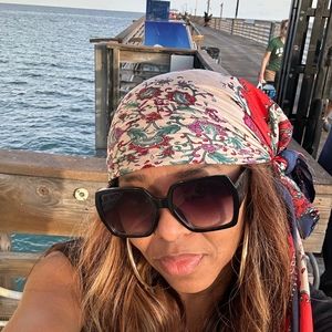 Meet your Posher, Wanda B